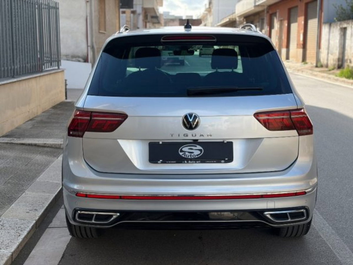 Volkswagen Tiguan 2.0 tdi R-Line 150cv dsg (5)