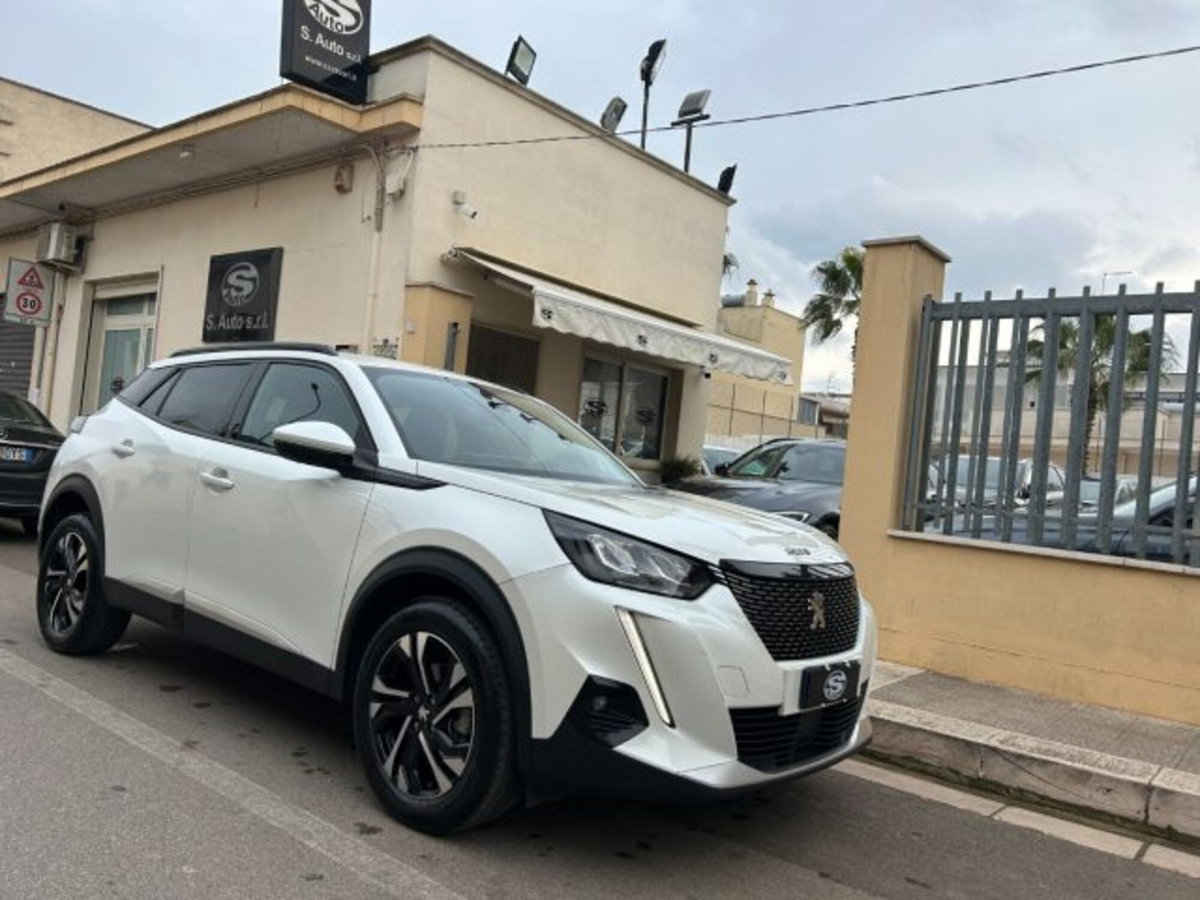 Peugeot 2008 BlueHDi 100 S&S Allure Navi Pack