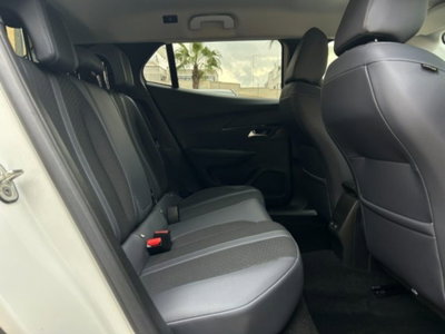 Peugeot 2008 BlueHDi 100 S&S Allure Navi Pack (12)