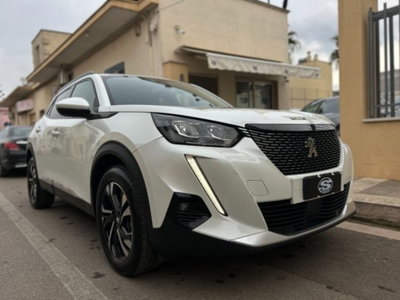 Peugeot 2008 BlueHDi 100 S&S Allure Navi Pack (2)