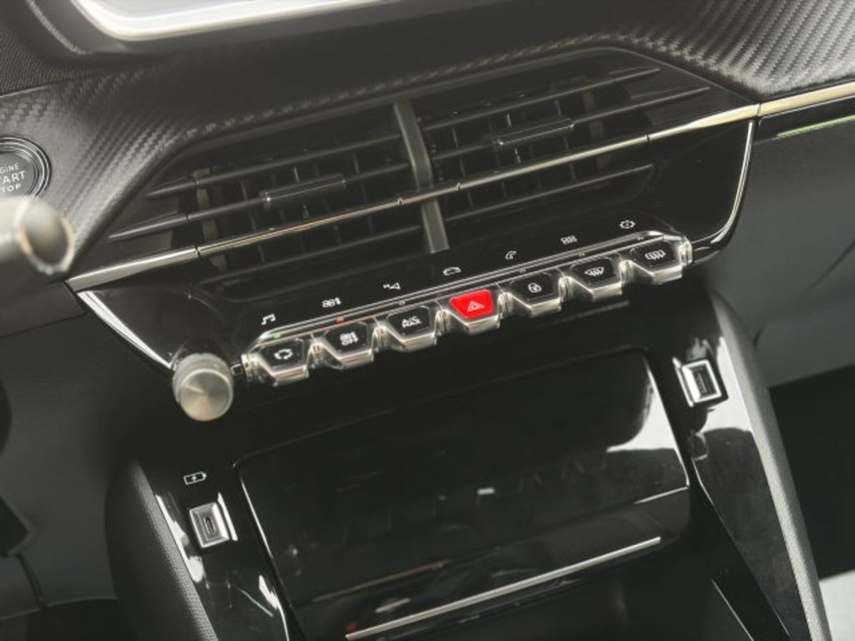 Peugeot 208 1.2 puretech Active s&s 100cv (20)