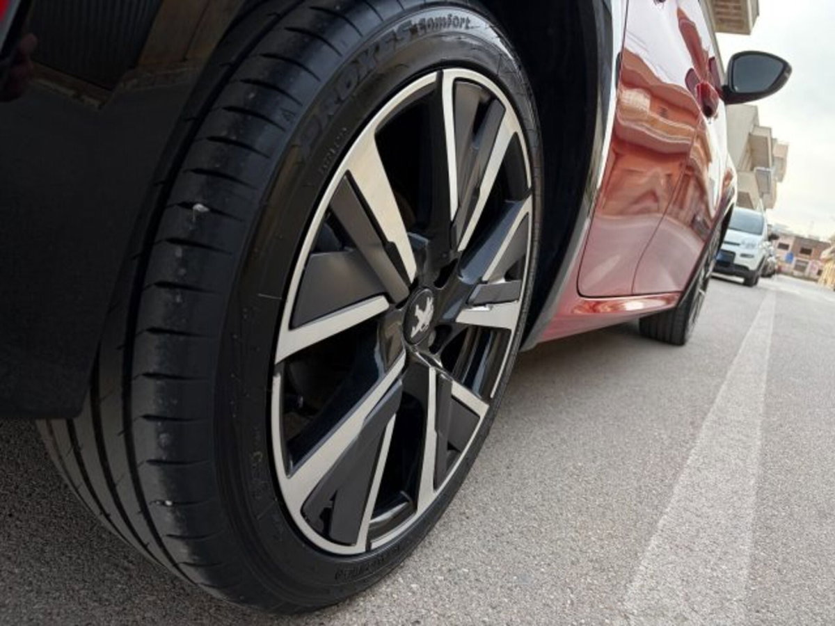 Peugeot 208 1.2 puretech Active s&s 100cv (5)