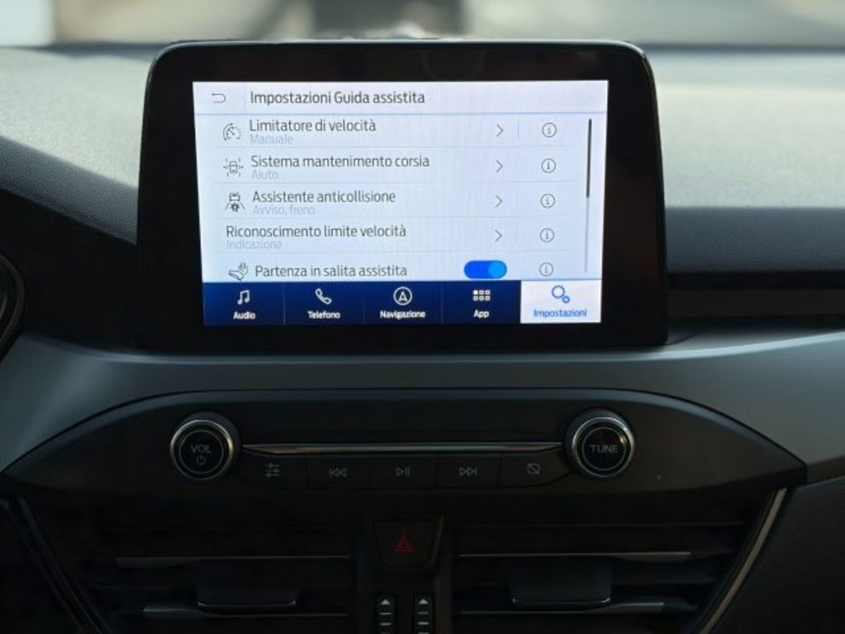 Ford Focus Station Wagon 1.5 EcoBlue 120 CV automatico SW Business (19)