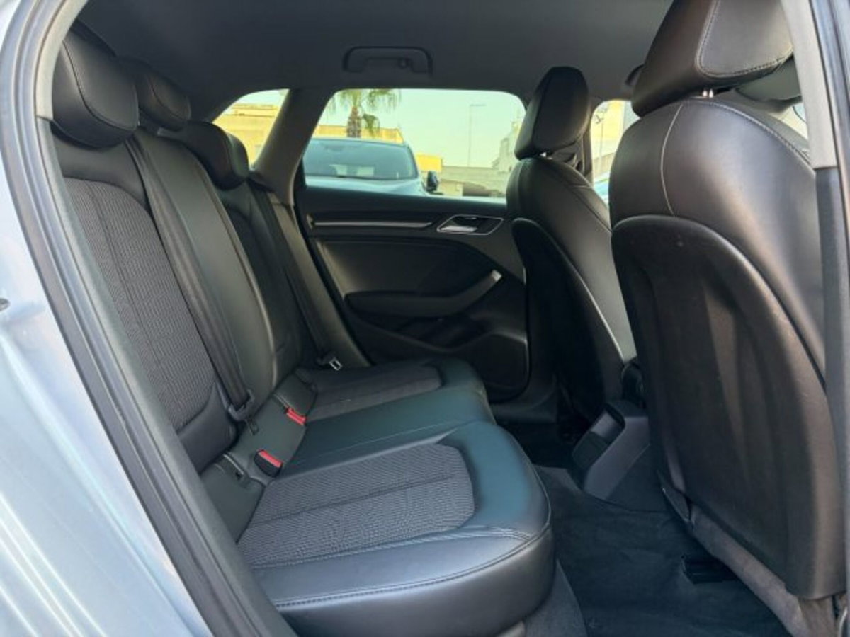 Audi A3 Sportback 1.6 TDI 116 CV Design (11)