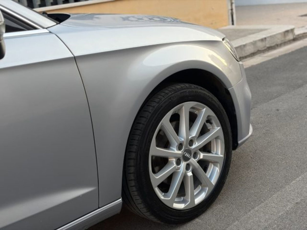 Audi A3 Sportback 1.6 TDI 116 CV Design (3)