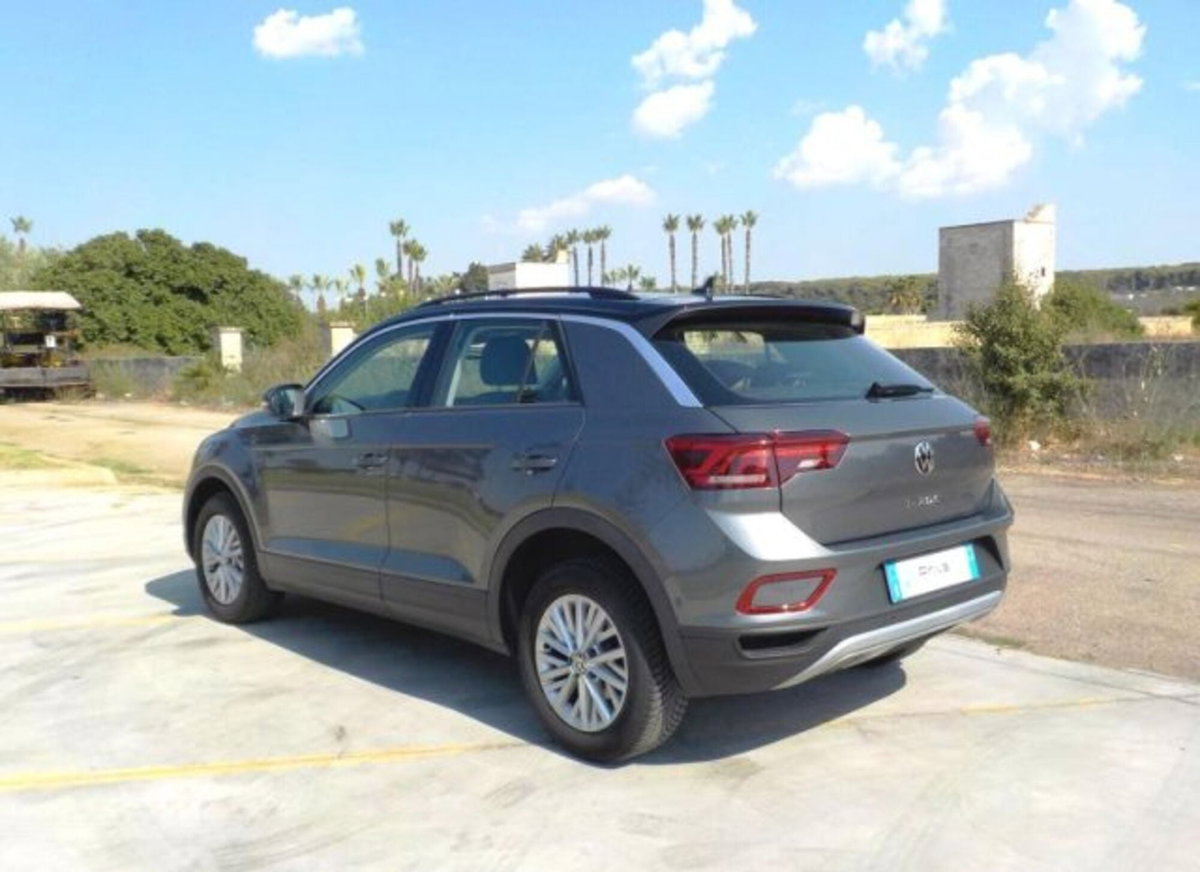 Volkswagen T-Roc 1.0 TSI Life (9)