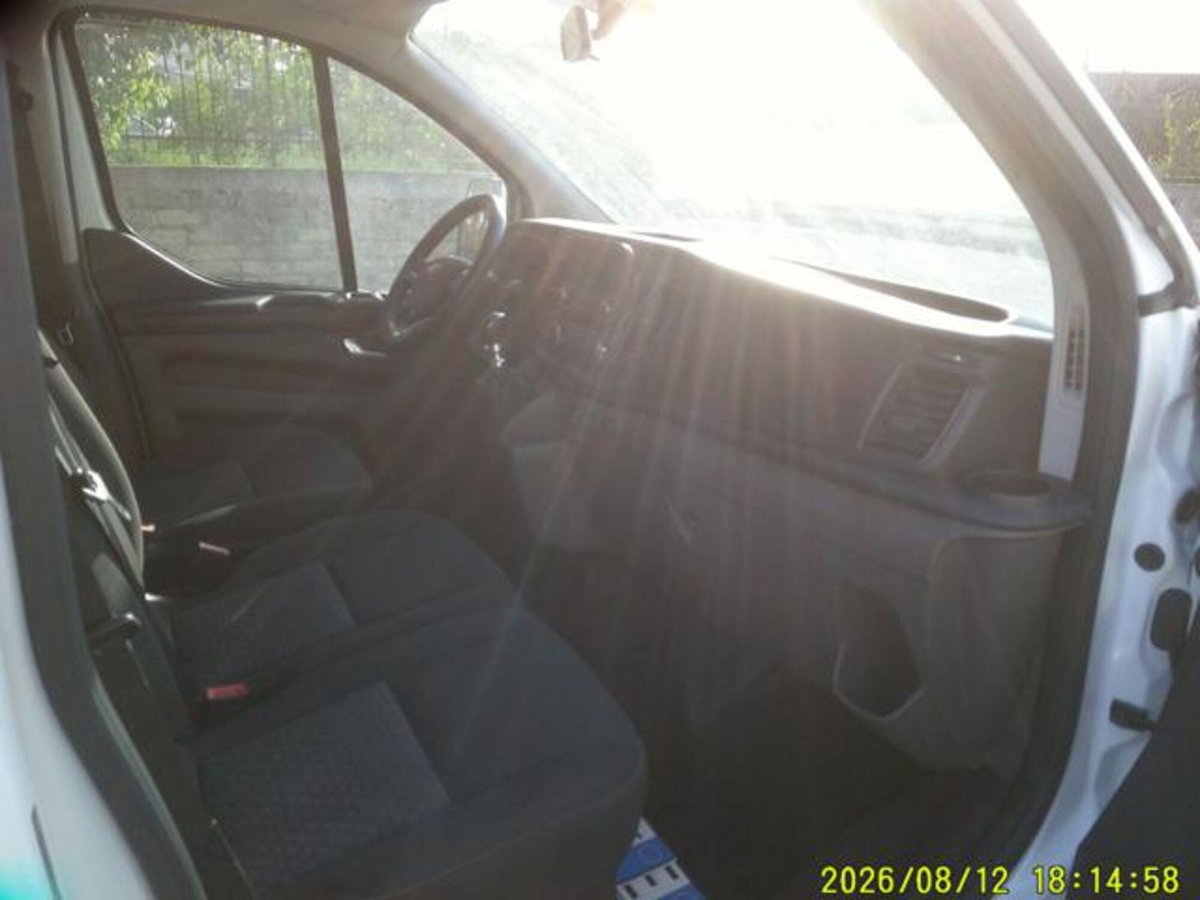 Ford Transit Custom Furgone 300 2.0 EcoBlue 130 PL-DC Furgone Titanium (8)