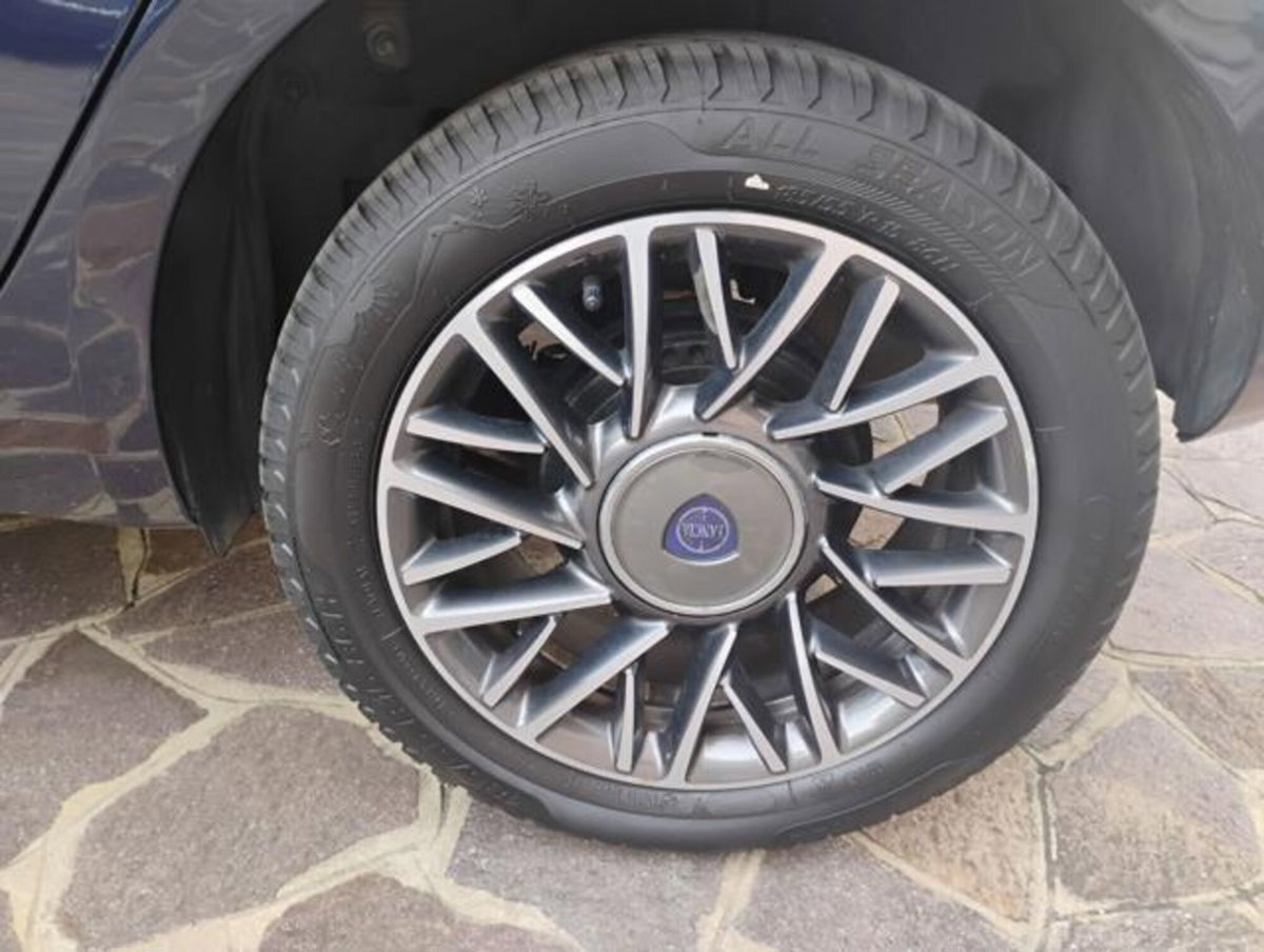 Lancia Ypsilon 1.3 MJT 16V 95 CV 5 porte S&S Gold (14)
