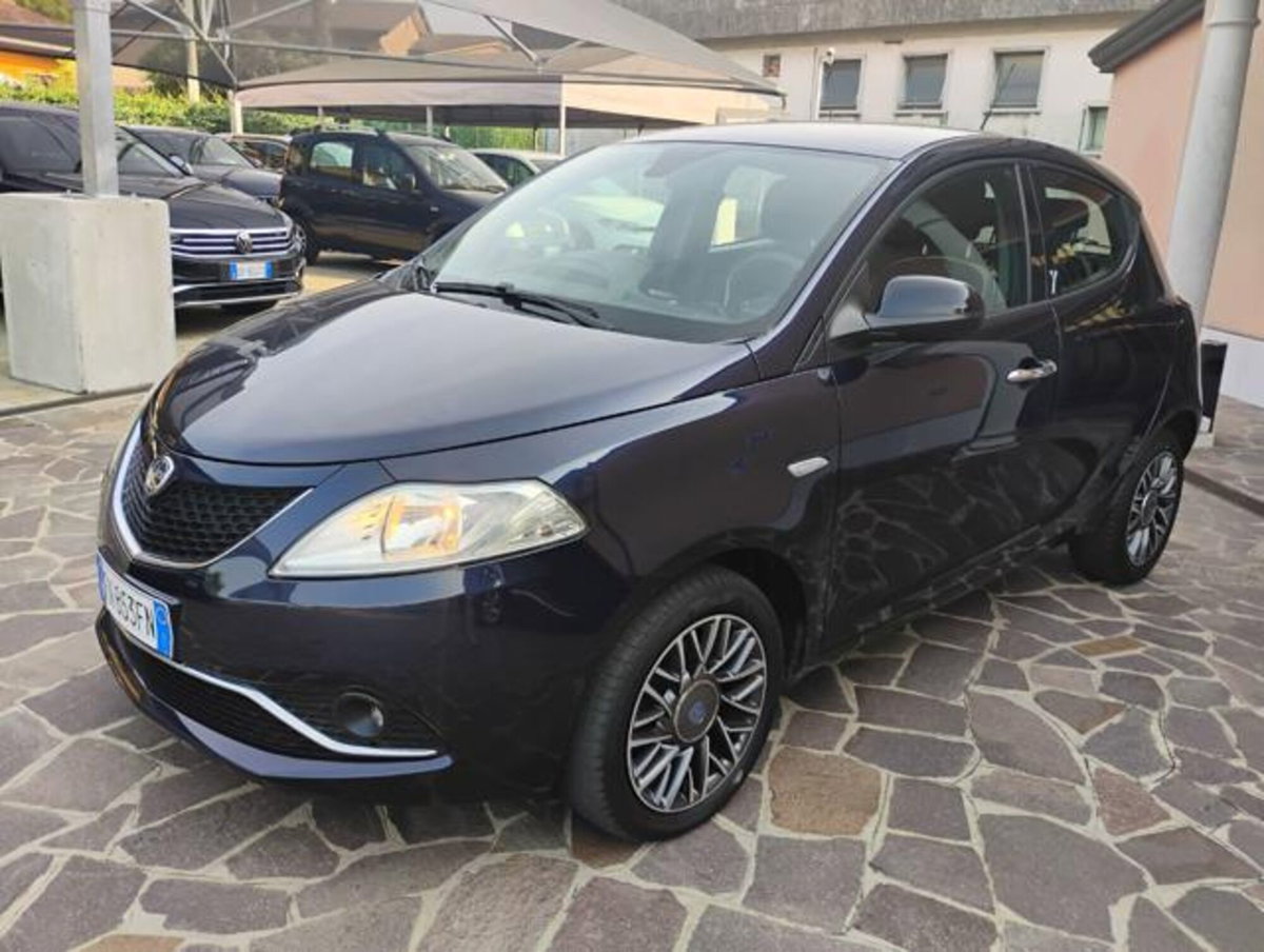 Lancia Ypsilon 1.3 MJT 16V 95 CV 5 porte S&S Gold (7)