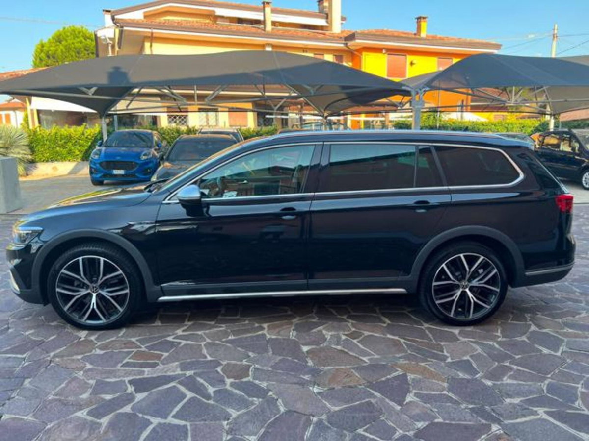 Volkswagen Passat Variant Alltrack 2.0 TDI 200 CV 4MOTION DSG (6)