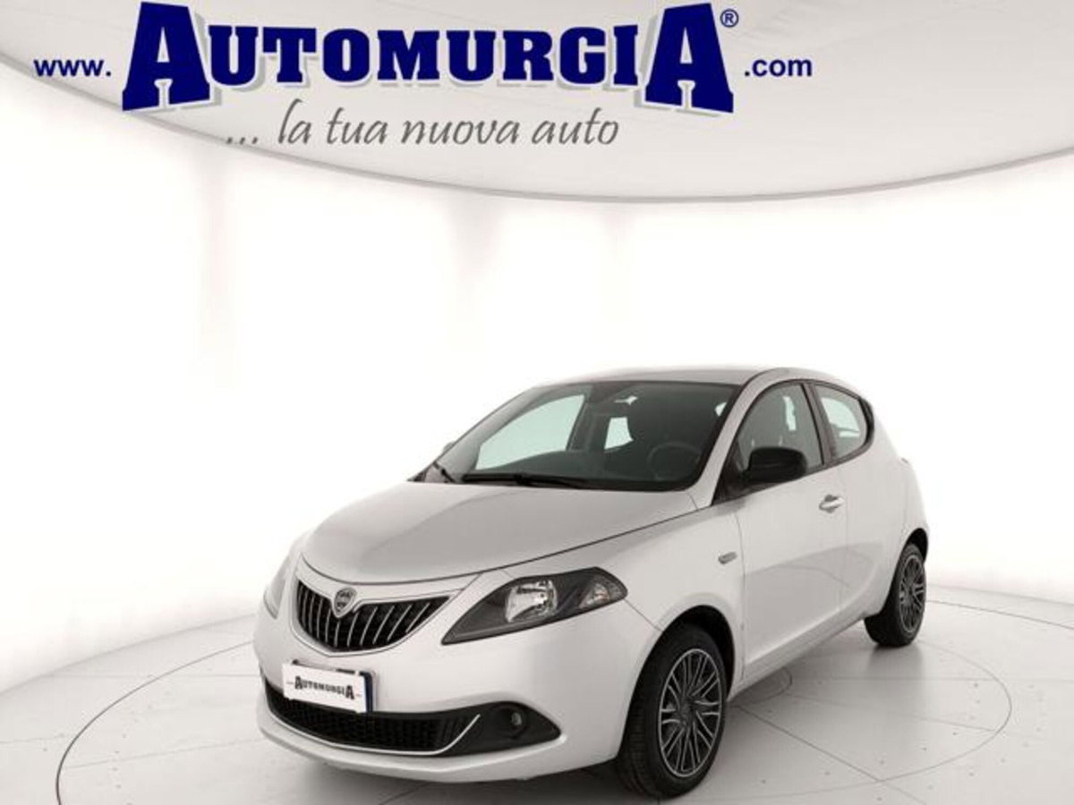Lancia Ypsilon 1.0 FireFly 5 porte S&S Hybrid Ecochic Gold (2)