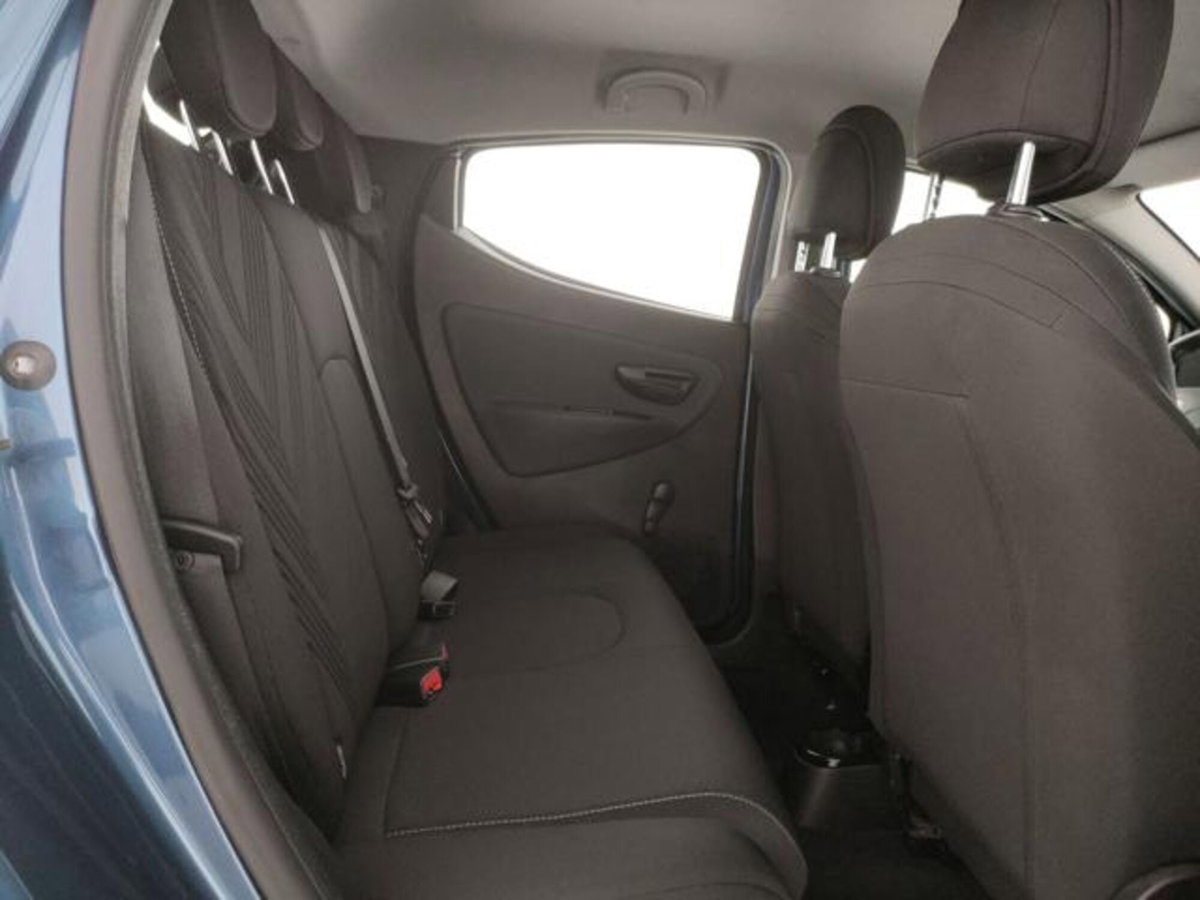 Lancia Ypsilon 1.0 FireFly 5 porte S&S Hybrid Ecochic Gold (14)