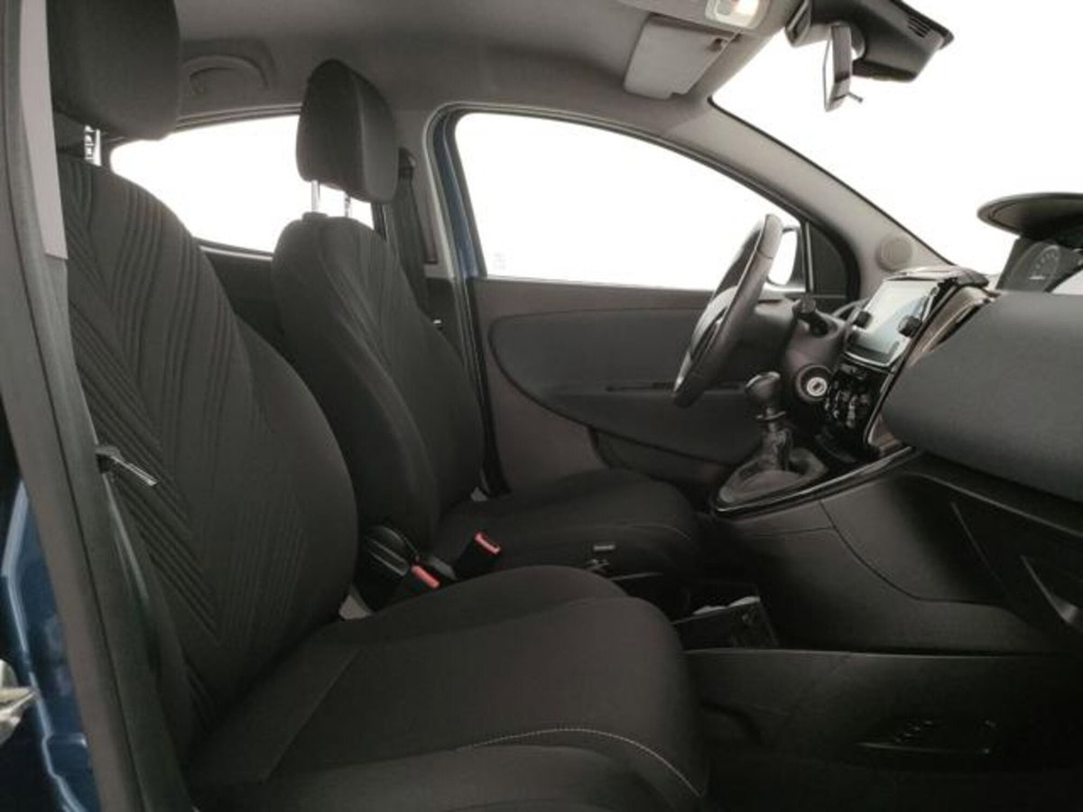Lancia Ypsilon 1.0 FireFly 5 porte S&S Hybrid Ecochic Gold (6)