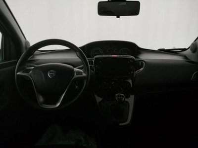 Lancia Ypsilon 1.0 FireFly 5 porte S&S Hybrid Ecochic Gold (7)