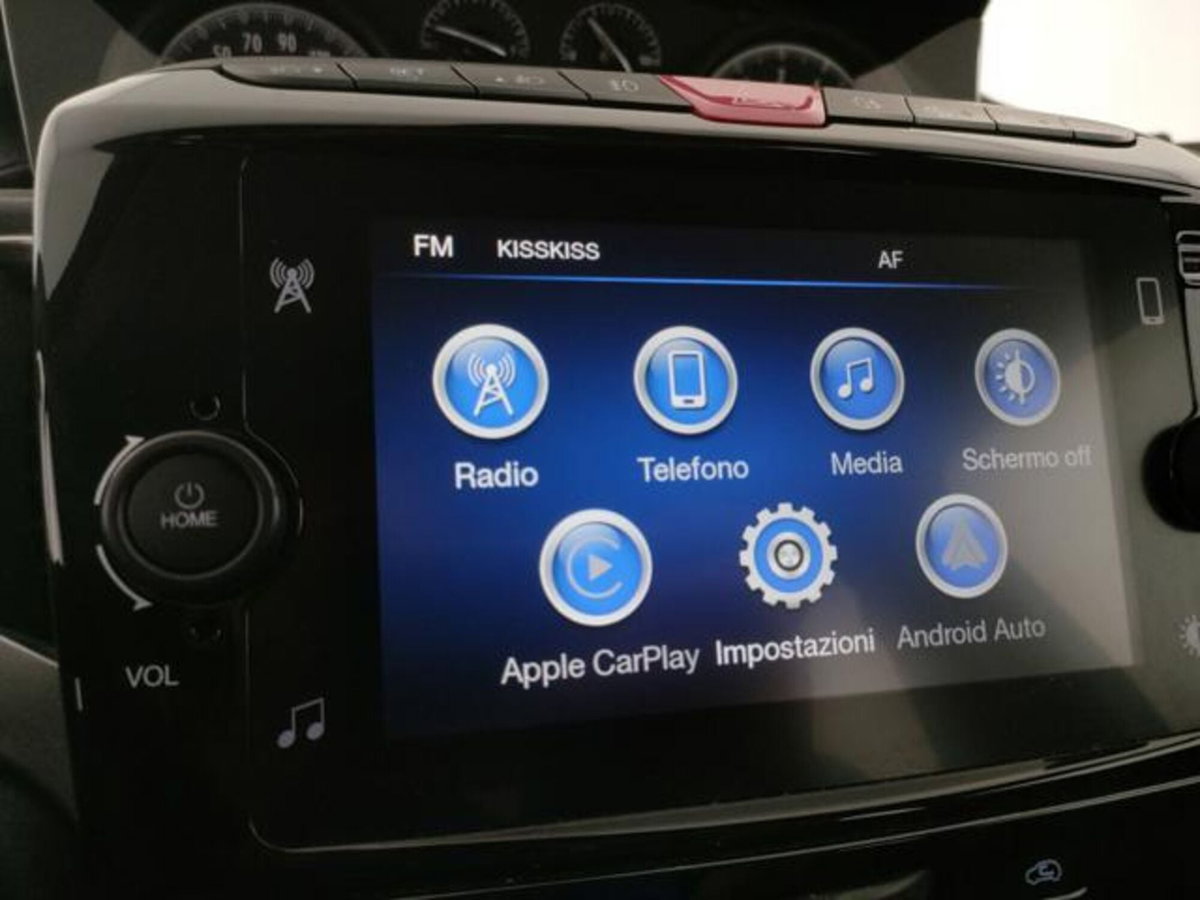 Lancia Ypsilon 1.0 FireFly 5 porte S&S Hybrid Ecochic Gold (9)