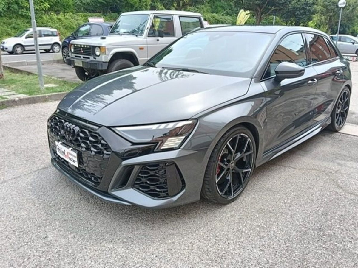 Audi RS 3 Sportback 3 TFSI quattro S tronic (2)
