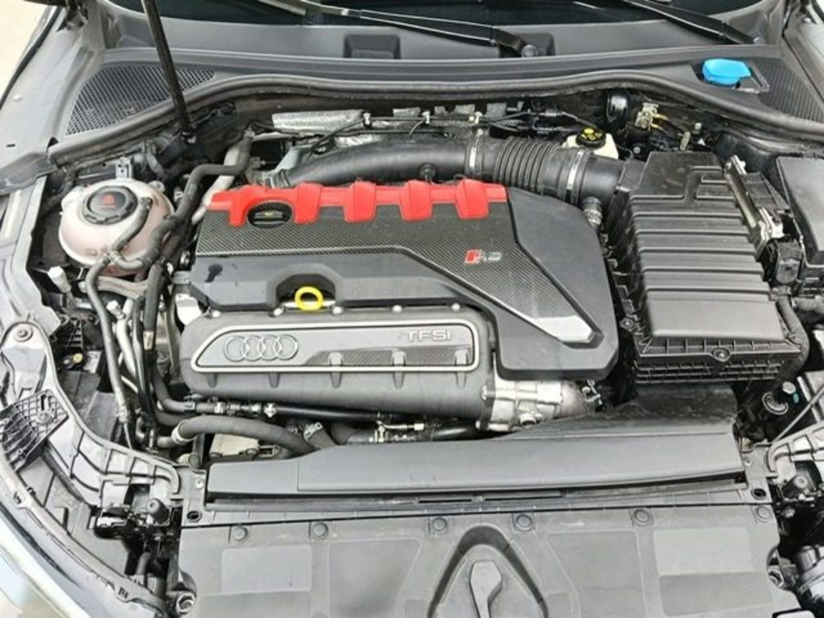 Audi RS 3 Sportback 3 TFSI quattro S tronic (4)