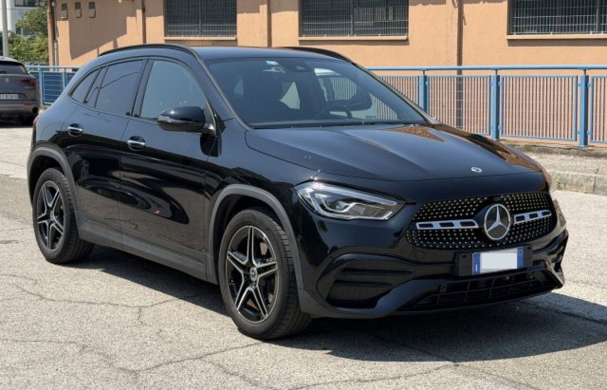Mercedes-Benz GLA SUV 200 d AMG Line Premium Plus 4matic auto (11)