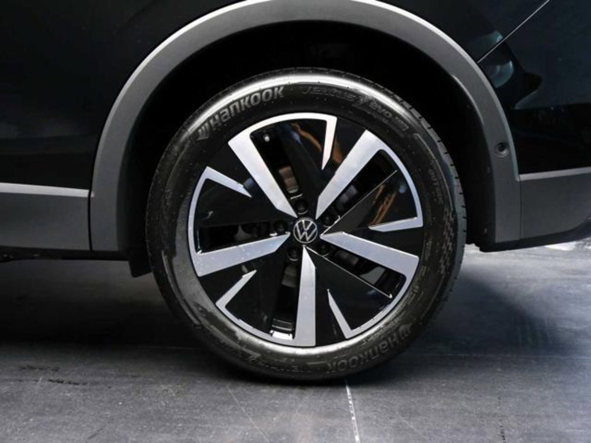 Volkswagen Tiguan 1.5 etsi Elegance 150cv dsg (15)