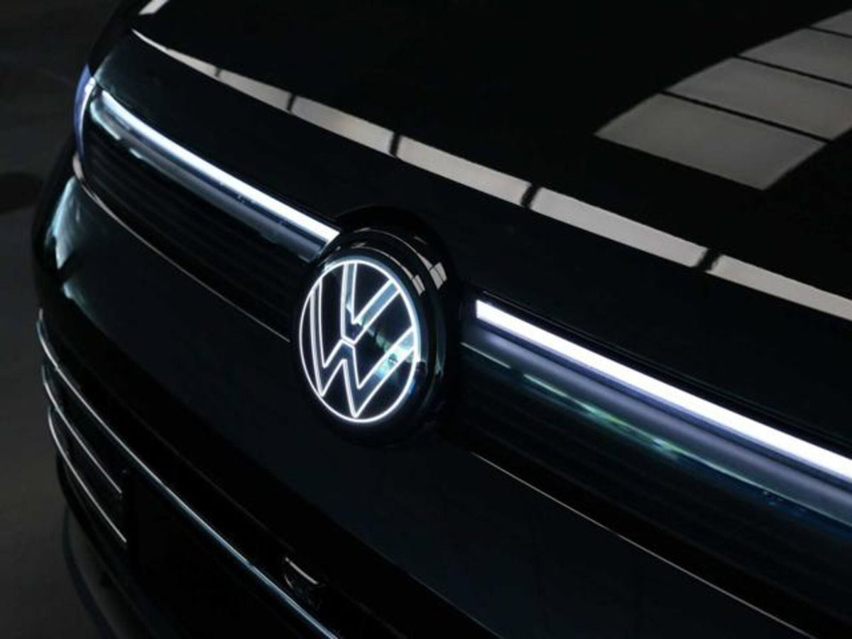 Volkswagen Tiguan 1.5 etsi Elegance 150cv dsg (4)