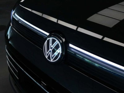 Volkswagen Tiguan 1.5 etsi Elegance 150cv dsg (4)