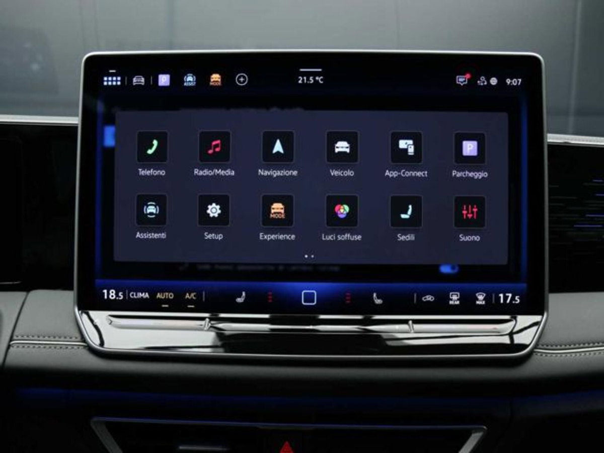 Volkswagen Tiguan 1.5 etsi Elegance 150cv dsg (9)