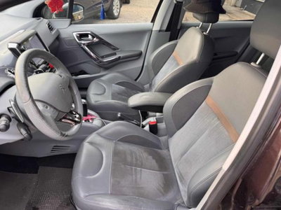 Peugeot 208 e-HDi 92 CV Stop&Start robotizzato 5 porte Active (10)