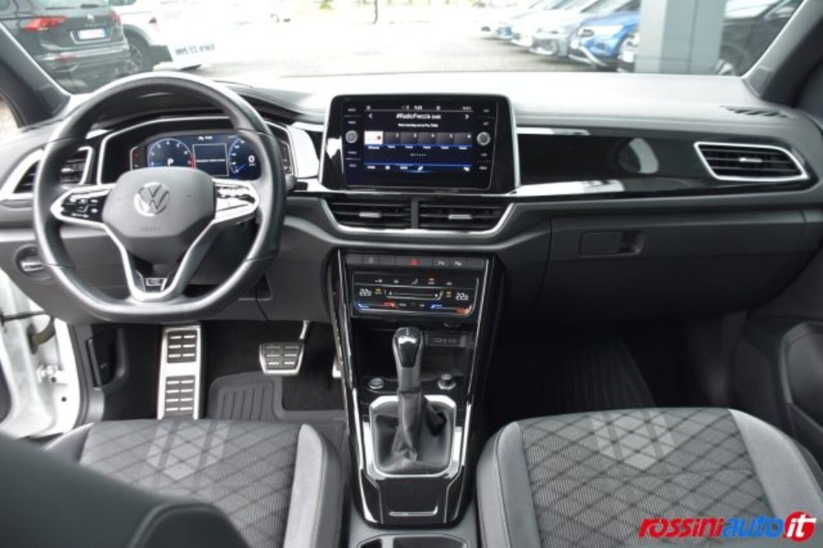 Volkswagen T-Roc 1.5 tsi R-Line dsg (10)