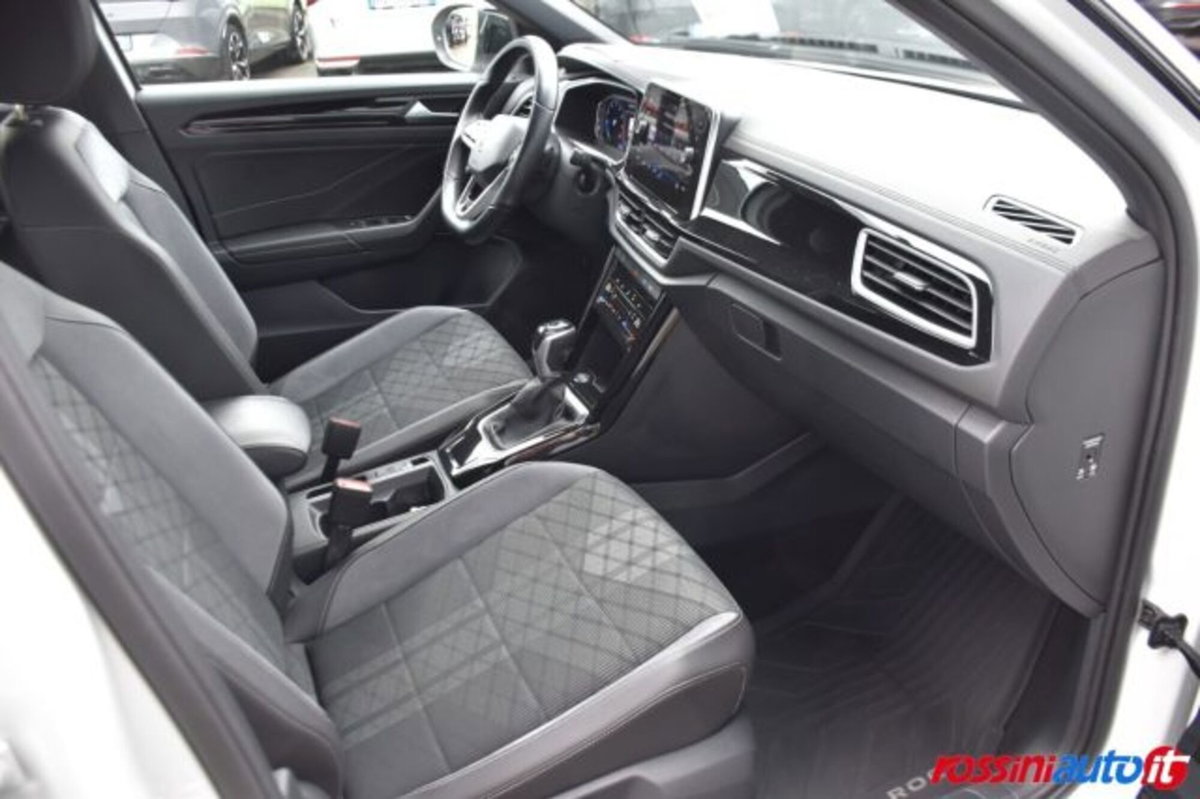 Volkswagen T-Roc 1.5 tsi R-Line dsg (14)