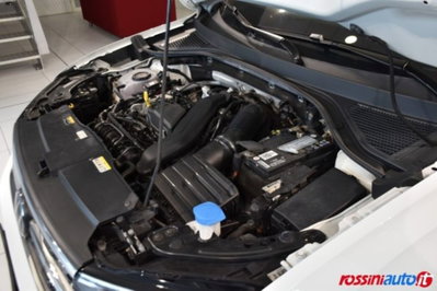Volkswagen T-Roc 1.5 tsi R-Line dsg (15)