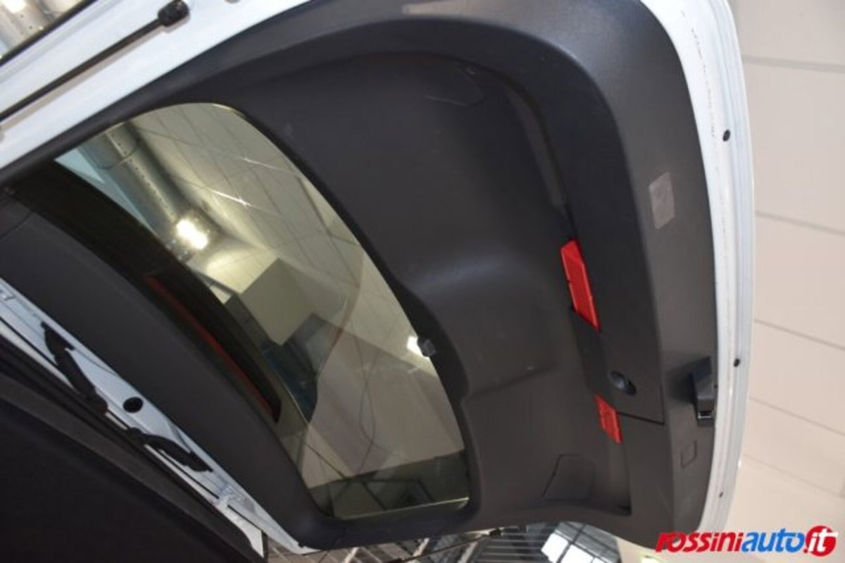 Volkswagen T-Roc 1.5 tsi R-Line dsg (20)