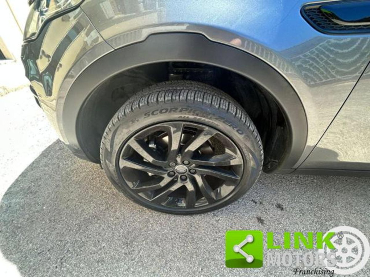 Land Rover Discovery Sport 2.2 SD4 HSE Luxury (17)