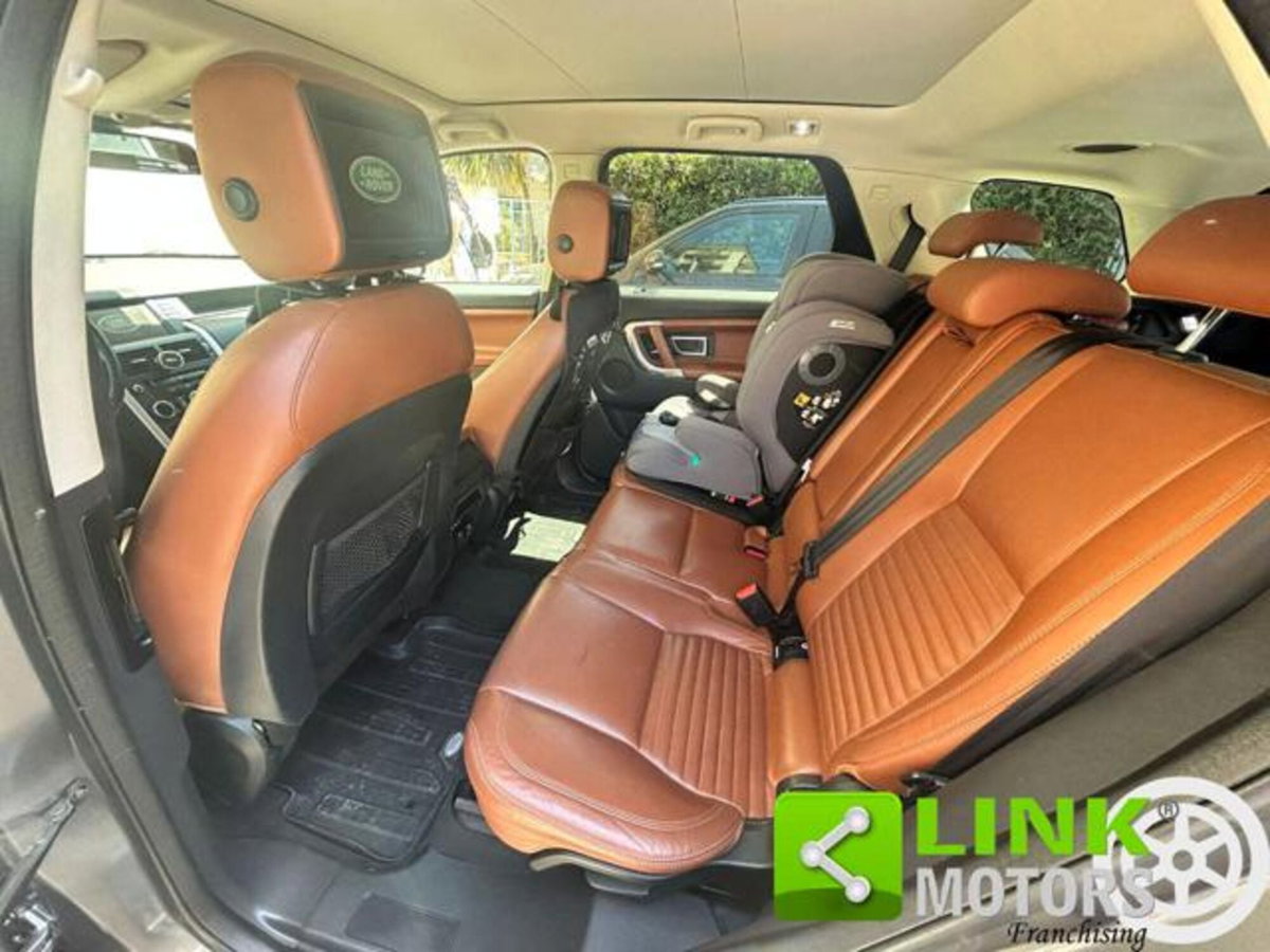 Land Rover Discovery Sport 2.2 SD4 HSE Luxury (6)