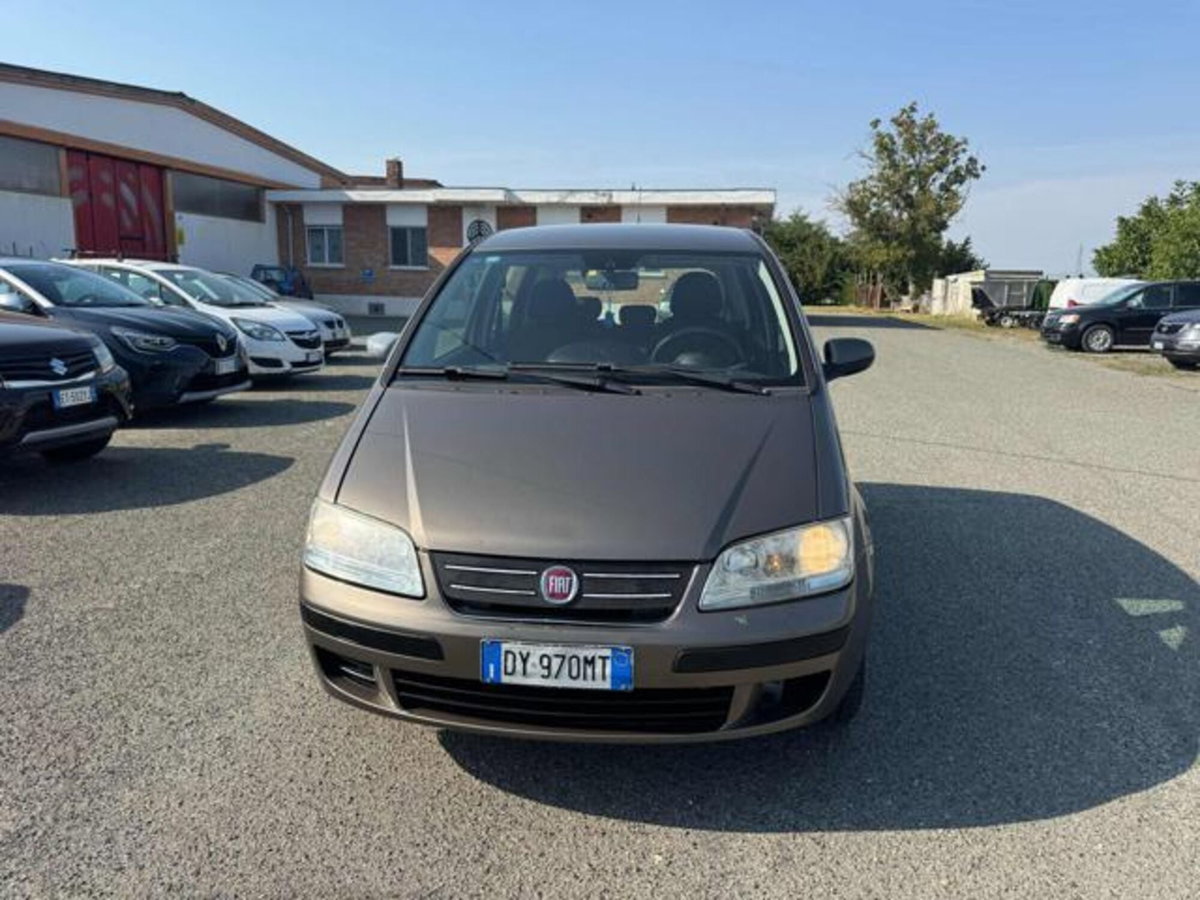 Fiat Idea 1.4 BlackEnergy GPL (2)