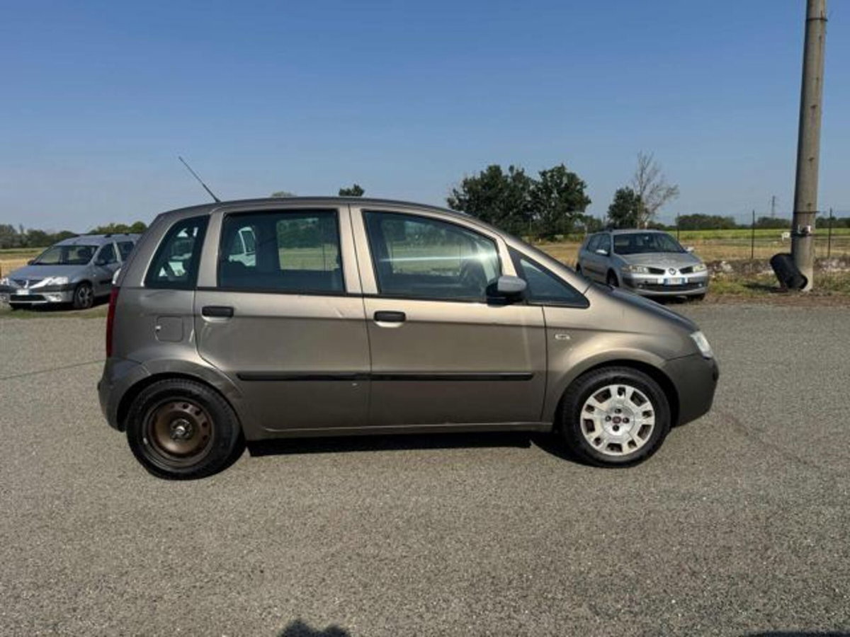 Fiat Idea 1.4 BlackEnergy GPL (4)