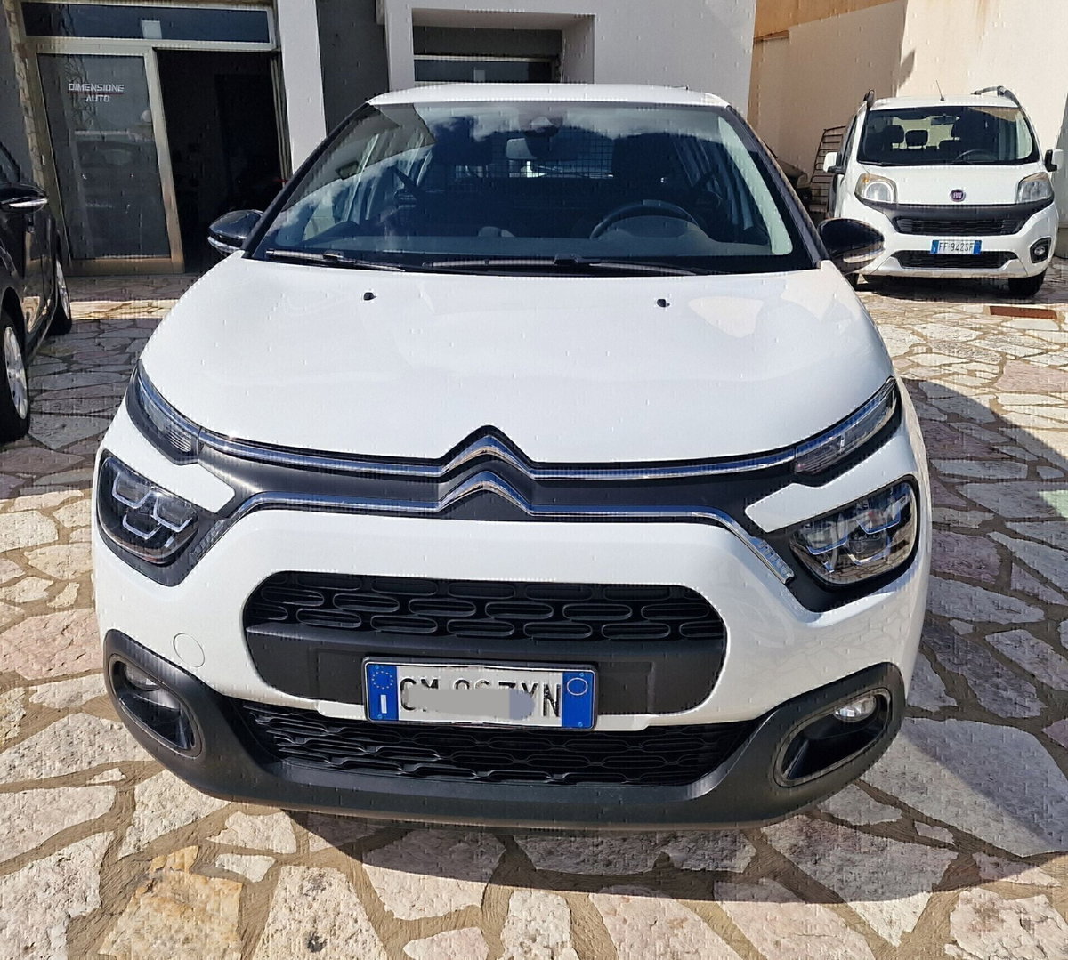 Citroen C3 BlueHDi 100 S&S C-Series (2)