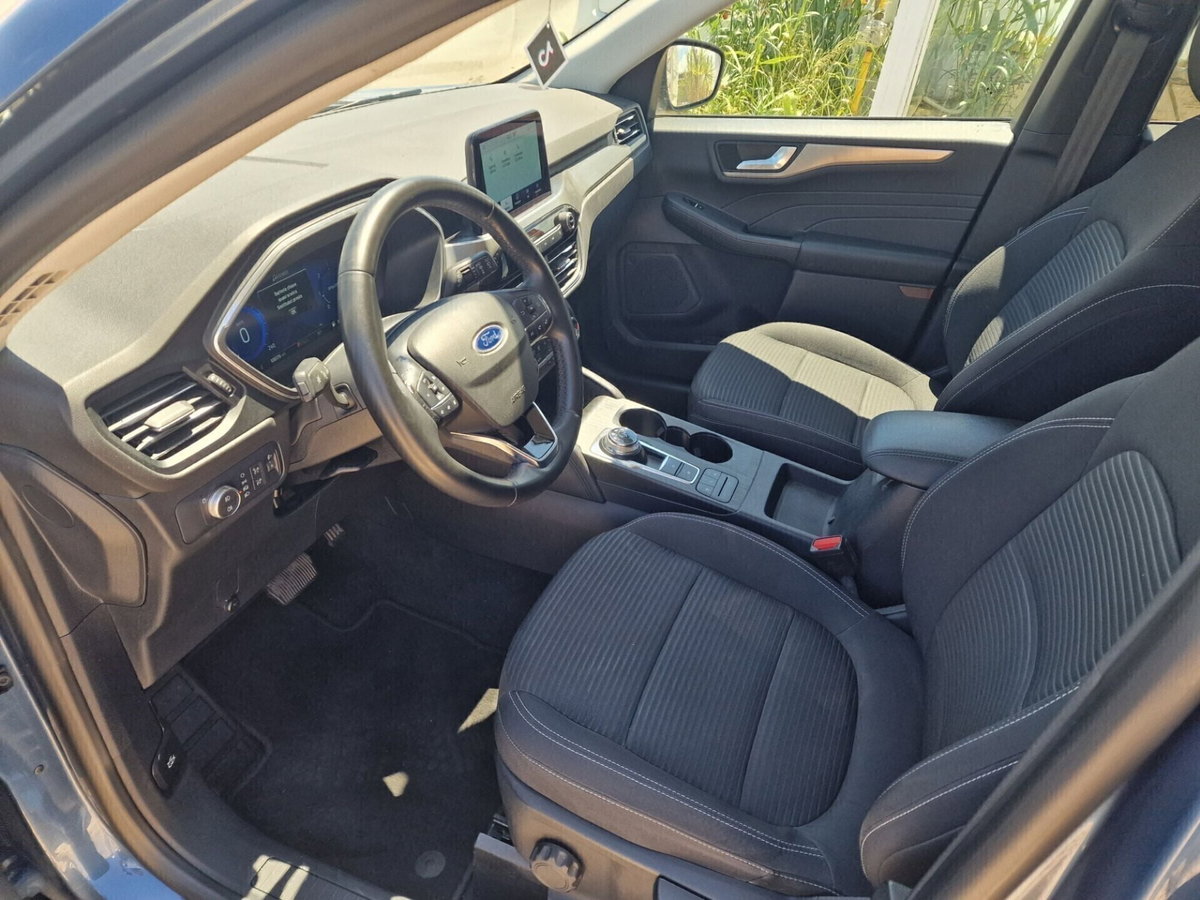 Ford Kuga 1.5 EcoBlue 120 CV 2WD Titanium (10)