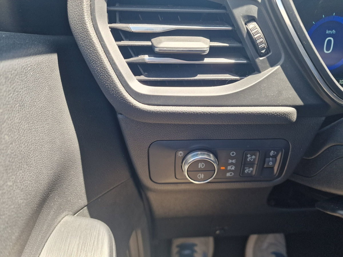 Ford Kuga 1.5 EcoBlue 120 CV 2WD Titanium (14)