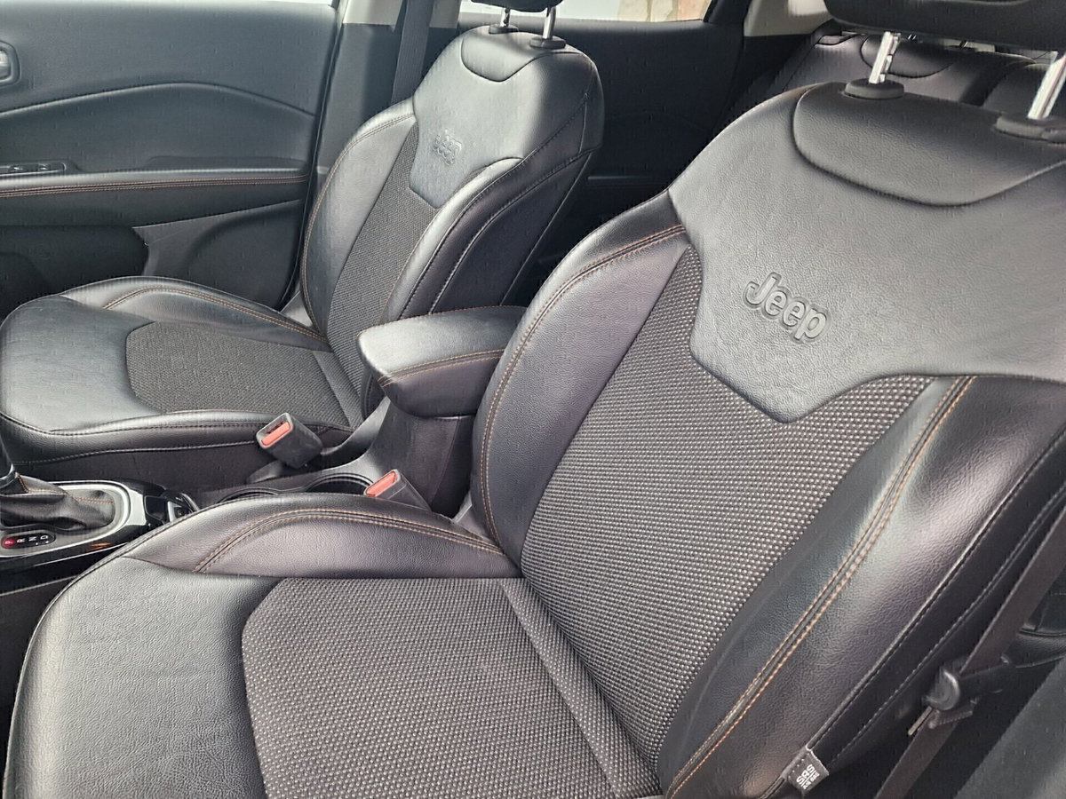 Jeep Compass 2.0 Multijet II aut. 4WD Limited (11)