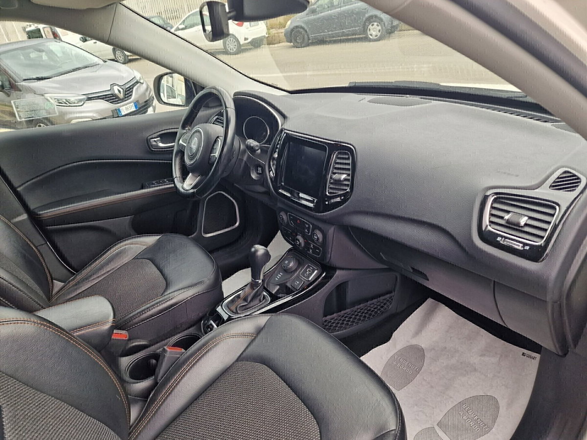 Jeep Compass 2.0 Multijet II aut. 4WD Limited (19)
