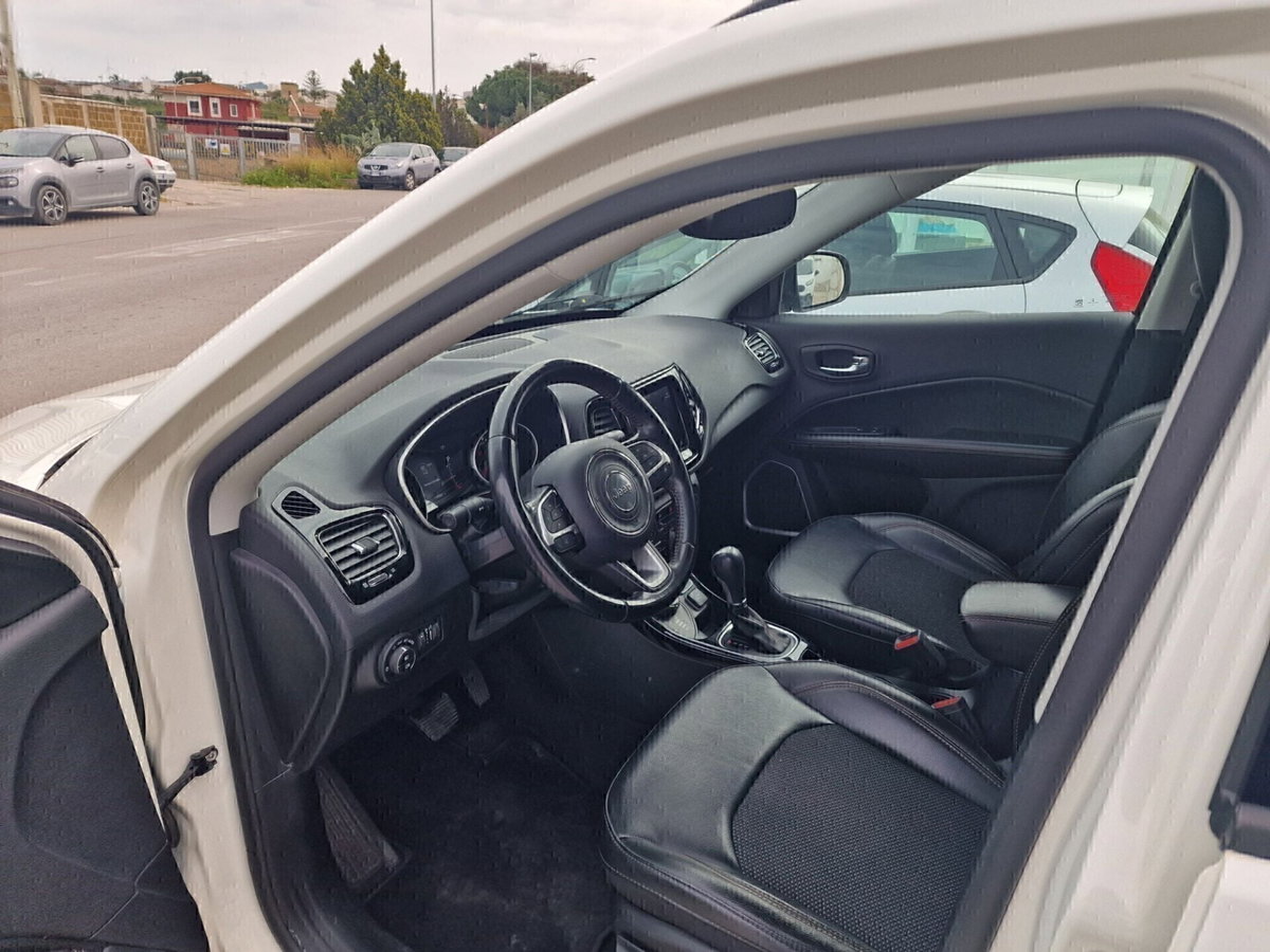 Jeep Compass 2.0 Multijet II aut. 4WD Limited (9)