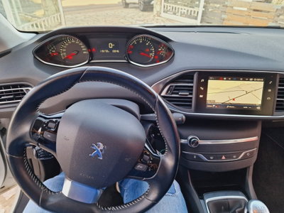 Peugeot 308 SW BlueHDi 130 S&S Business (13)