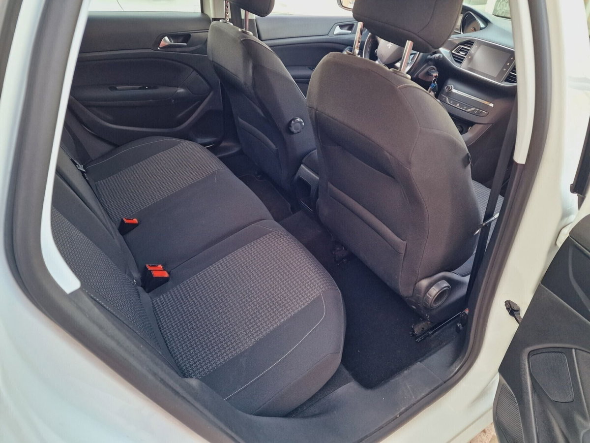 Peugeot 308 SW BlueHDi 130 S&S Business (7)