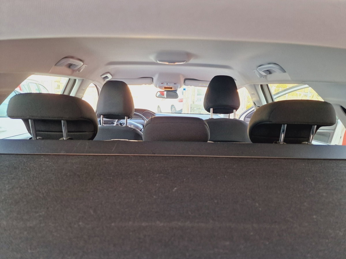 Peugeot 308 SW BlueHDi 130 S&S Business (9)