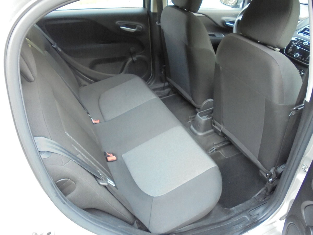 Fiat Punto 1.2 8V 5 porte Street (12)