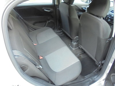 Fiat Punto 1.2 8V 5 porte Street (12)