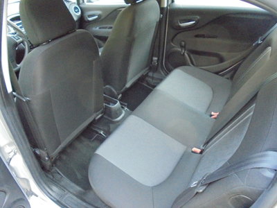 Fiat Punto 1.2 8V 5 porte Street (13)