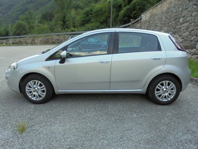 Fiat Punto 1.2 8V 5 porte Street (8)
