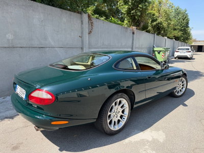 Jaguar XK 5.0 V8 Coupé (4)
