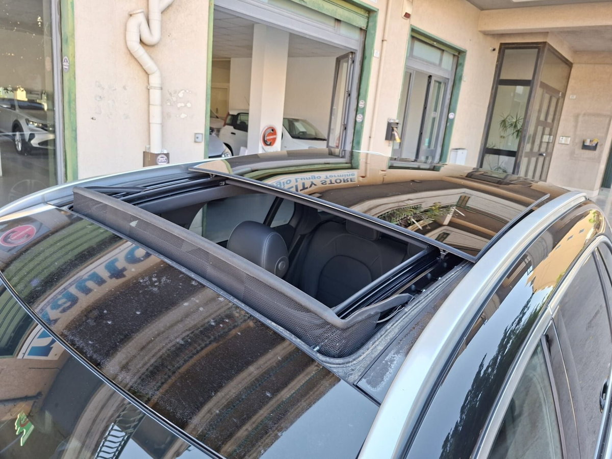 Mercedes-Benz GLC SUV 220 d 4Matic Premium (10)